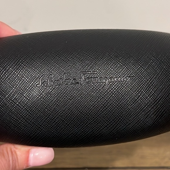 Salvatore Ferragamo black sun glasses holder - Picture 3 of 6